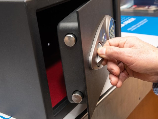 Cómo elegir la mejor caja fuerte según tus necesidades de seguridad