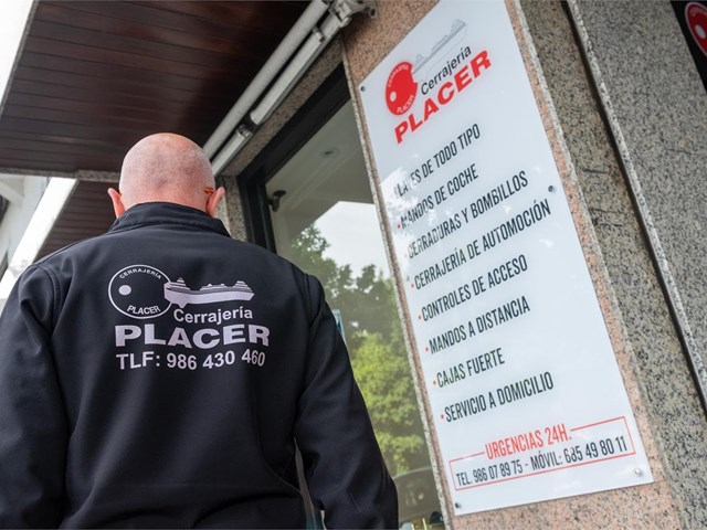 Quiero instalar una puerta de seguridad en casa: ¿qué debo tener en cuenta?