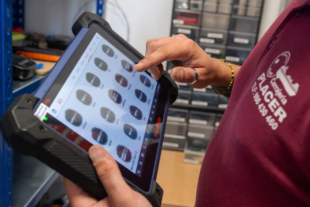 Sistema transponder: ¿En qué consiste y qué llaves permite copiar?